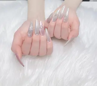 ネイル uu ネイルサロン関内🌼のネイルデザイン
