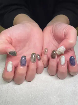 ネイル 楢本 彩耶のネイルデザイン