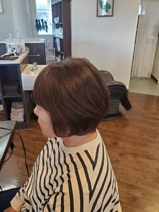 ショート 髪質改善する白髪染め ツヤイロ島田店のヘアスタイル
