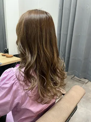 セミロング TELAHAIR 副代表 石川篤史のヘアスタイル
