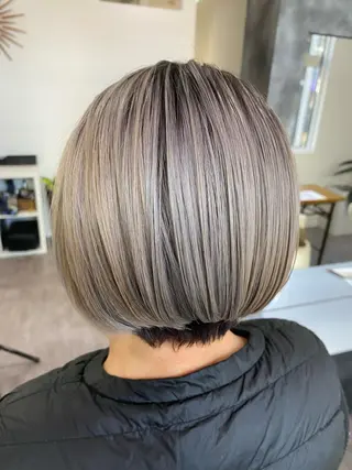 カラー ハイライト&ブリーチ 💇🏼‍♀MAHOのヘアスタイル