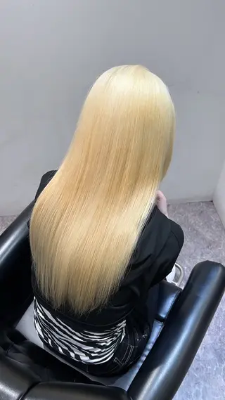 ロング 余崎 優花のヘアスタイル