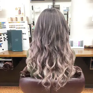 セミロング カラー ライブトレア YOSHIKIのヘアスタイル