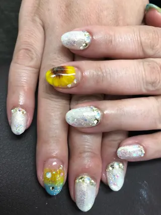 ネイル Nail &eye TROISのネイルデザイン