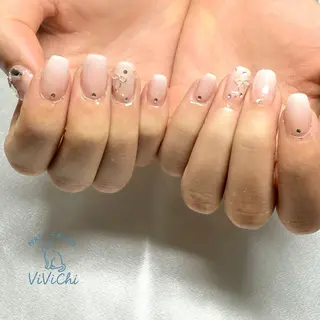 ネイル ViViChi 梨帆のネイルデザイン