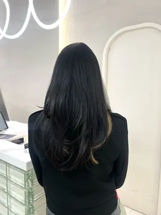 ロング GAGA AMIKAのヘアスタイル