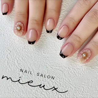 ネイル nailsalon mieuxのネイルデザイン
