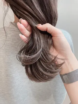 ミディアム カラー 🦖鶴岡 香純🦖のヘアスタイル
