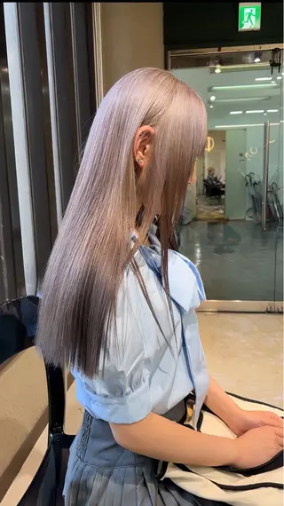 ロング 💖艶ハイトーン髪質 改善💖ケンシンのヘアスタイル