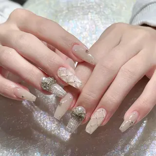 ネイル Queens テイのネイルデザイン