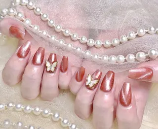 ネイル Queenie 🦋のネイルデザイン