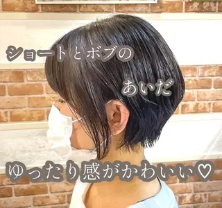 ショート カラー 🫧小顔顔周りカット レイヤー/縮毛/白倉のヘアスタイル