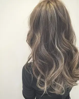 ハイトーン×髪質改善 KENTAのヘアスタイル