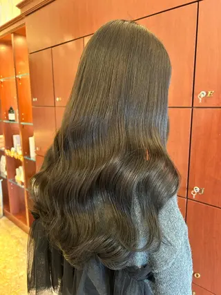 ロング カラー 🌸HONOKA🌸 【グレージュ】のヘアスタイル
