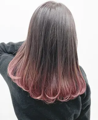 セミロング カラー ヘアアレンジ 🦄インナーカラー 🦄貫井彩花のヘアスタイル