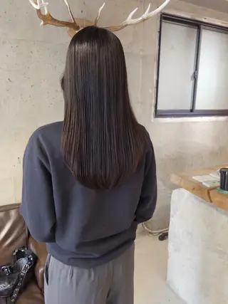ロング KVELL ユナのヘアスタイル