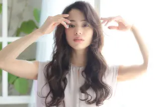 ミディアム 松島 涼花のヘアスタイル