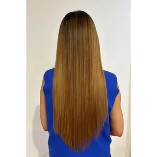 ロング 艶•透明感カラー フィーシーのヘアスタイル