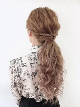 セミロング ヘアアレンジ ヘアメイク エンカレッジのヘアスタイル