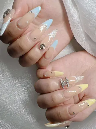 ネイル Lee Nailsのネイルデザイン
