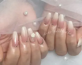 ネイル shineジェル& チップ長さだしのネイルデザイン