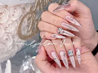 ネイル ✨Nailsalon Vi+✨のネイルデザイン