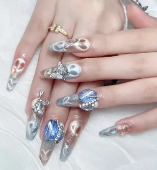ネイル 🎀M nails✨ ビューティーのネイルデザイン