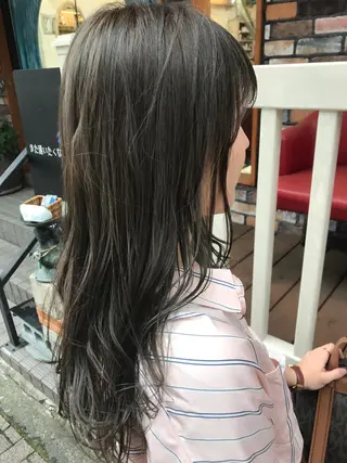 セミロング カラー 平尾 拓也のヘアスタイル