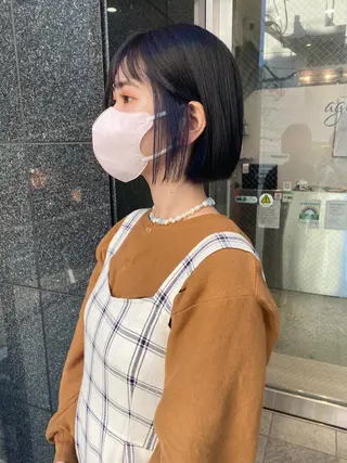 ショート カラー オリーブ/アッシュ やわらか透明感カラーのヘアスタイル