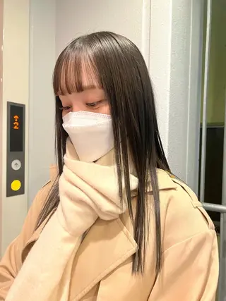 セミロング カラー ハイトーン&髪質改善 &韓国エクステ🤎のヘアスタイル