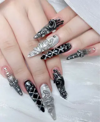 ネイル 🎀M nails✨ ビューティーのネイルデザイン