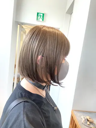 ミディアム カラー ショート/ウルフ ハイトーン/カイセイのヘアスタイル