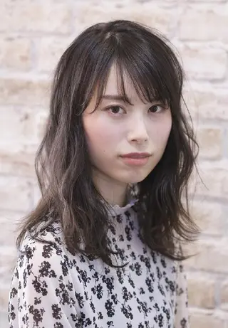 ロング Babylone hair&makeのヘアスタイル