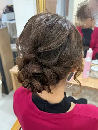 ヘアアレンジ セットサロンCURE 🩵あんみのマツエク・マツパデザイン