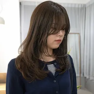 ロング 古畑 愛美のヘアスタイル