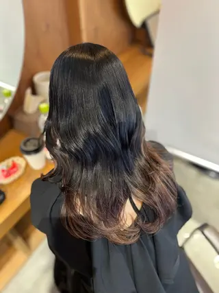 ミディアム 塩川ももこ/ 自然な縮毛矯正のヘアスタイル