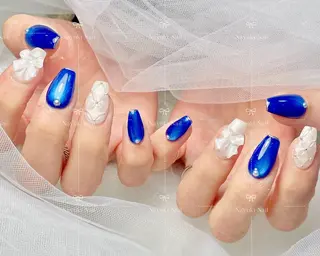 ネイル 🦋 Queenieのネイルデザイン