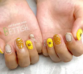 ネイル BETTISH. KUMIKO☺︎︎のネイルデザイン