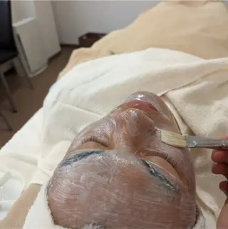 〈ニキビケアサロン〉 レゾン京橋店/ 浅川のエステ・リラクイメージ