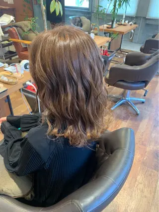 ミディアム カラー 内野 友貴のヘアスタイル