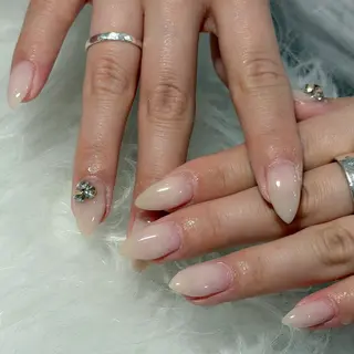 ネイル LAVISH nanamiのネイルデザイン