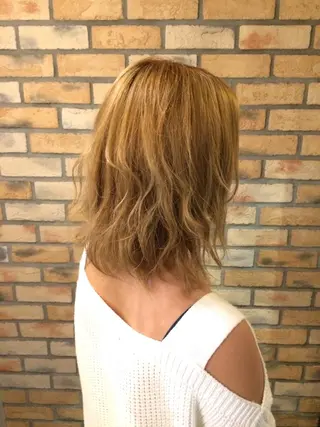ミディアム カラー ヘアアレンジ 烏山 達也のヘアスタイル
