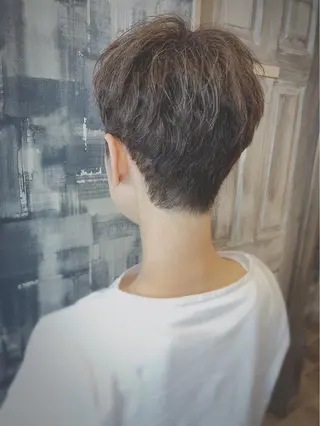 ショート 日高 香織のヘアスタイル