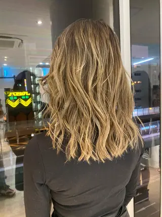 セミロング カラー welring hair salonのヘアスタイル