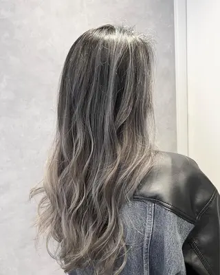 カラー SALOWIN栄 高須大貴のヘアスタイル