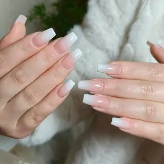 ネイル EmilyG アイリスのネイルデザイン