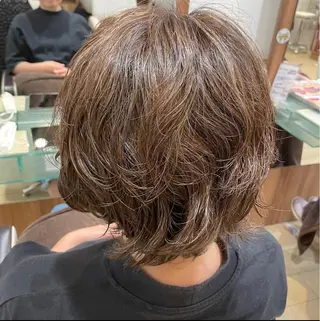 ショート カラー Shiho 🦋 /透明感カラーのヘアスタイル
