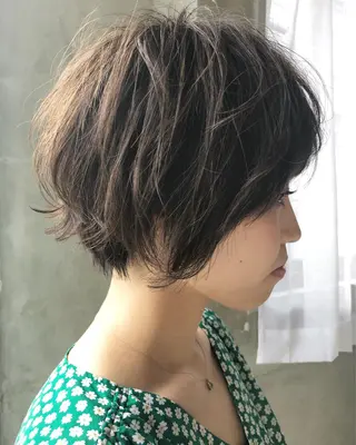 ショート カラー 岡本 一平のヘアスタイル