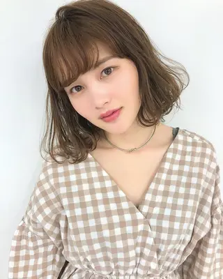 ミディアム カラー 齋藤 咲のヘアスタイル