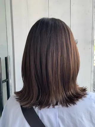 ミディアム カラー 菅野 美咲のヘアスタイル